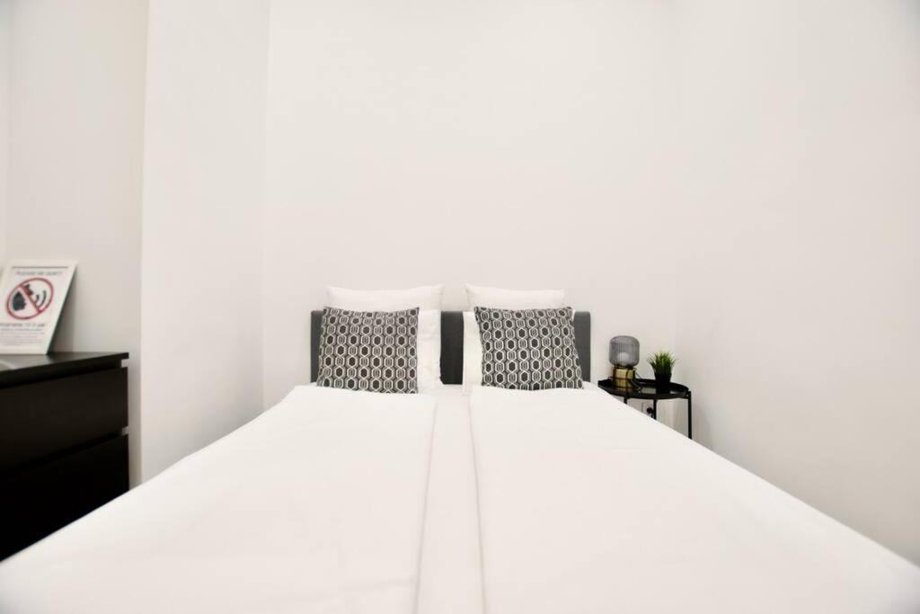 Standard Apartment By Hi5-St. King Mini Studio ブダペスト エクステリア 写真